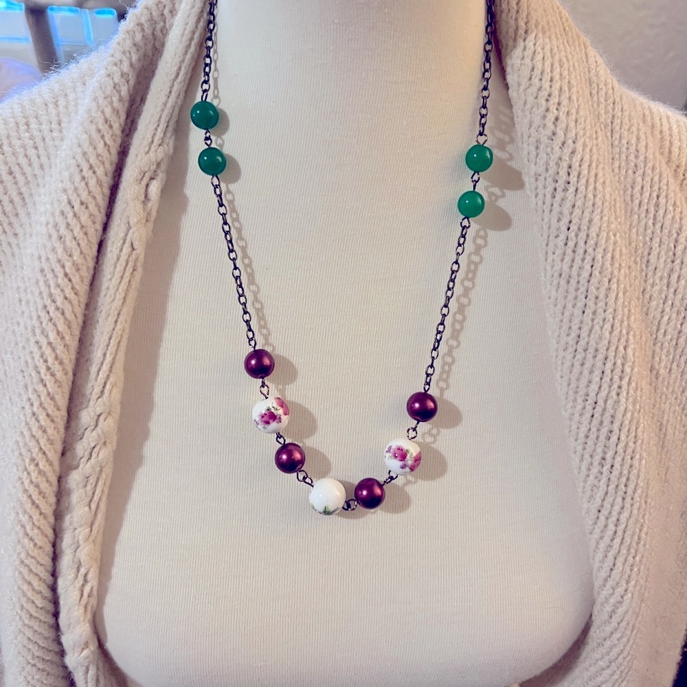 Pretty boho brass and beaded vintage necklace